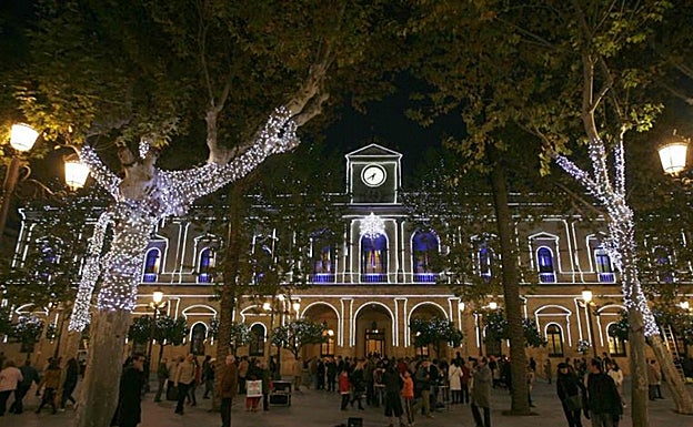 Guía completa del encendido de las luces de Navidad en Sevilla este lunes: horarios, calles y actividades