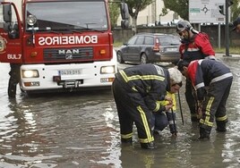 La lluvia  provoca una treintena de incidencias en la provincia de Sevilla