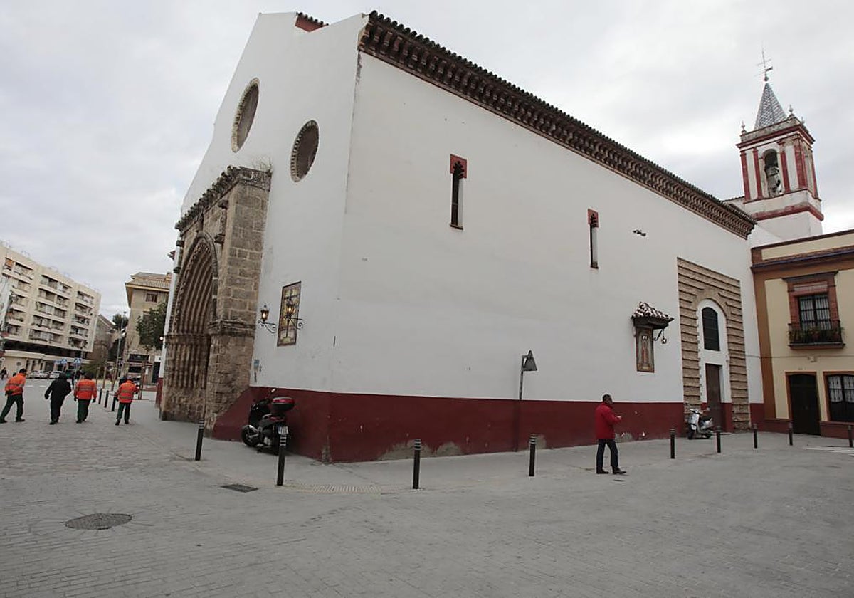 Reurbanización del entorno de la parroquia de San Julián