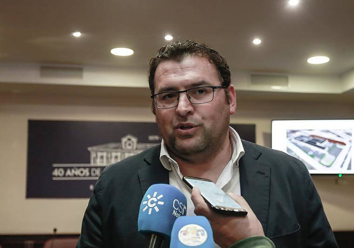 Lorenzo Medina, alcalde socialista del municipio sevillano de Guillena