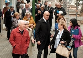 Reabren varias calles de Rochelambert tras su reurbanización con una inversión de Emasesa de 2,2 millones