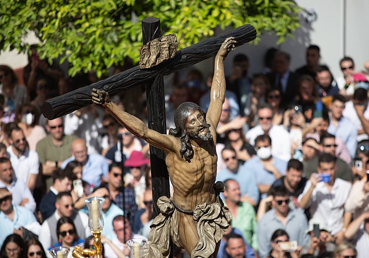 El Cachorro entre la gente el pasado Viernes Santo