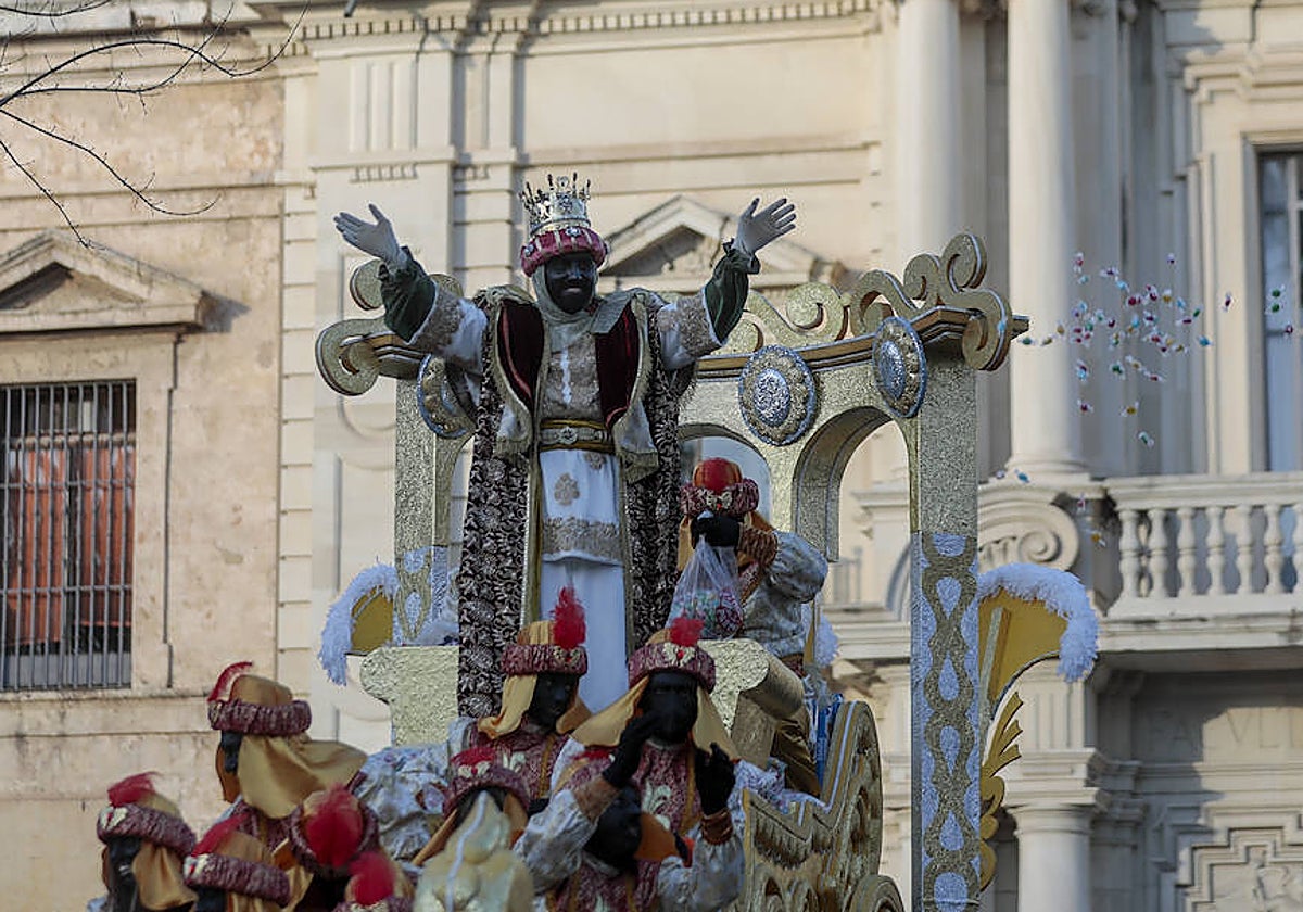Salida desde la Fábrica de Tabacos