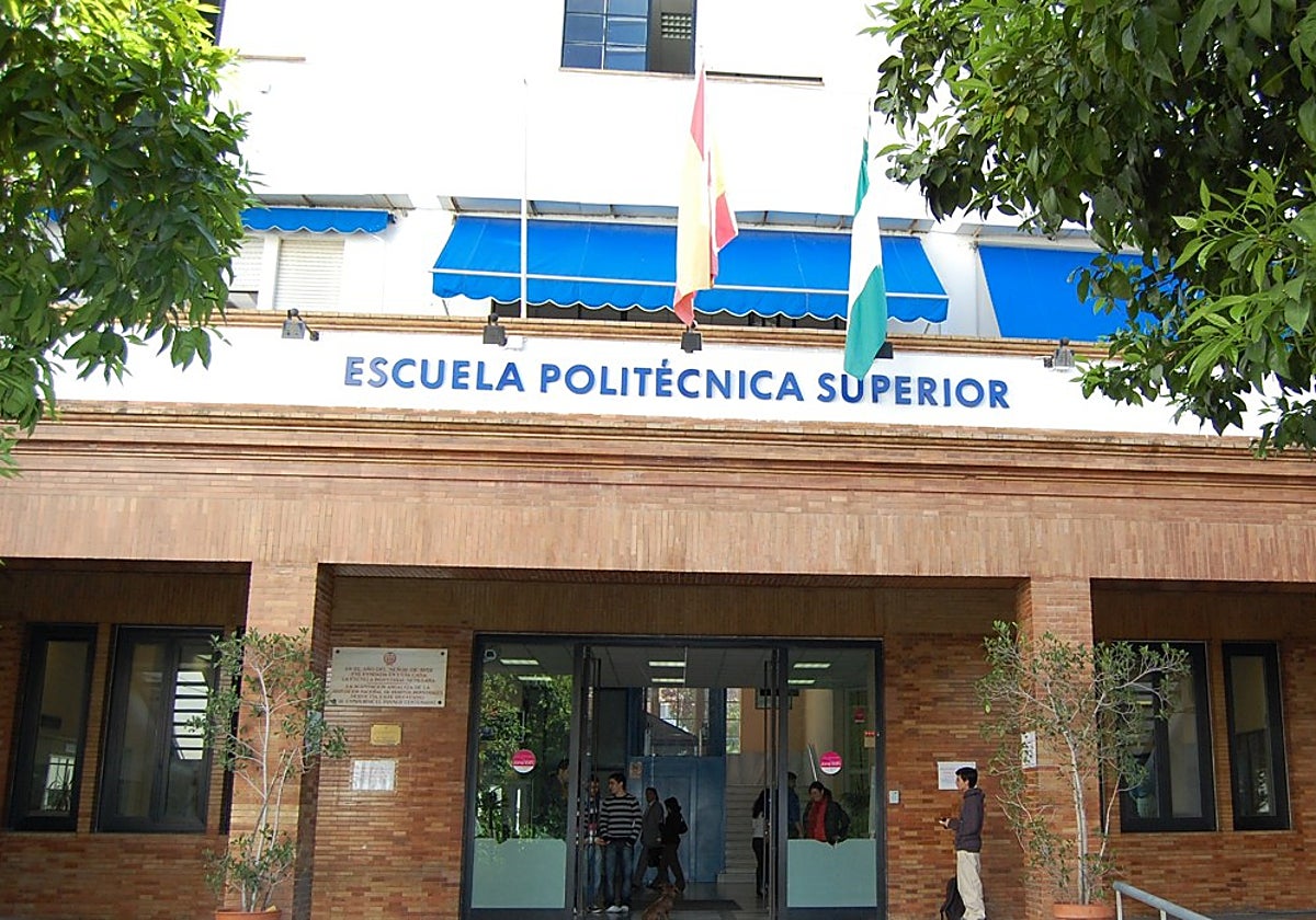 Edificio de la Politécnica en los Remedios, el cual está previsto que sea vendido por la Universidad de Sevilla