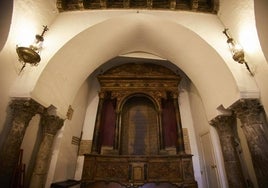 La Catedral de Sevilla desmonta el retablo de la capilla de San Onofre para su restauración