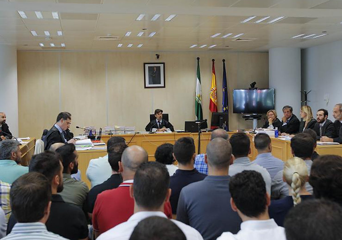 Juicio celebrado en 2018 con los 45 acusados en el proceso penal, que acabaron absueltos