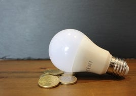 El precio de la luz se dispara este lunes: estas son las horas más caras y más baratas