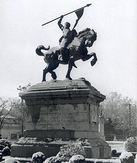 Imagen secundaria 2 - Tal día como hoy, 2 de febrero (pero de 1954), un manto blanco de nieve cubrió Sevilla: las fotografías de aquella jornada