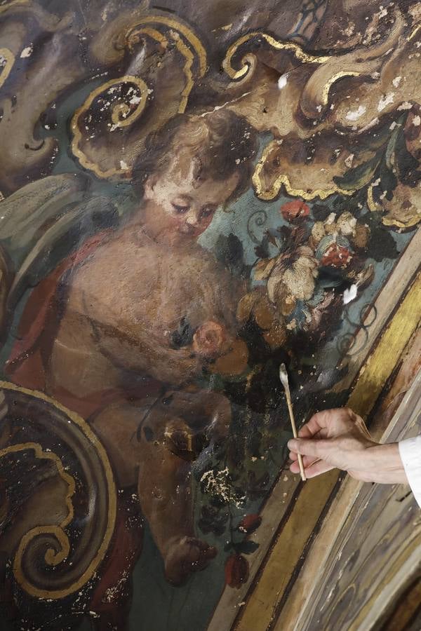 Visita a la nueva fase de restauración de las pinturas murales de la capillita de San José