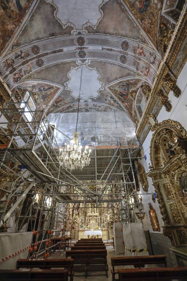 Visita a la nueva fase de restauración de las pinturas murales de la capillita de San José