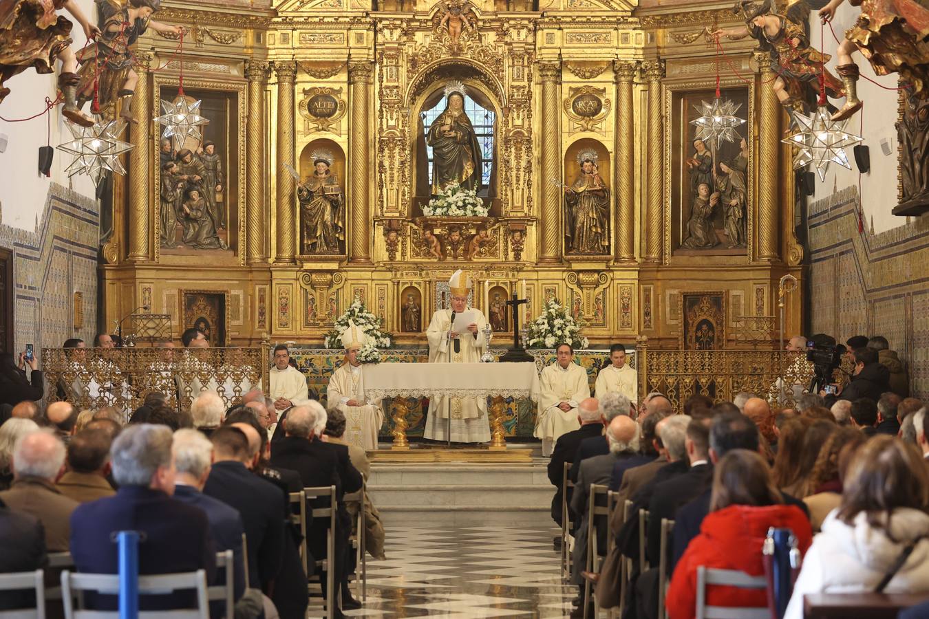 Monseñor José Ángel Saiz Meneses bendijo este viernes la iglesia del convento de Santa Clara, que abre al público tras su restauración