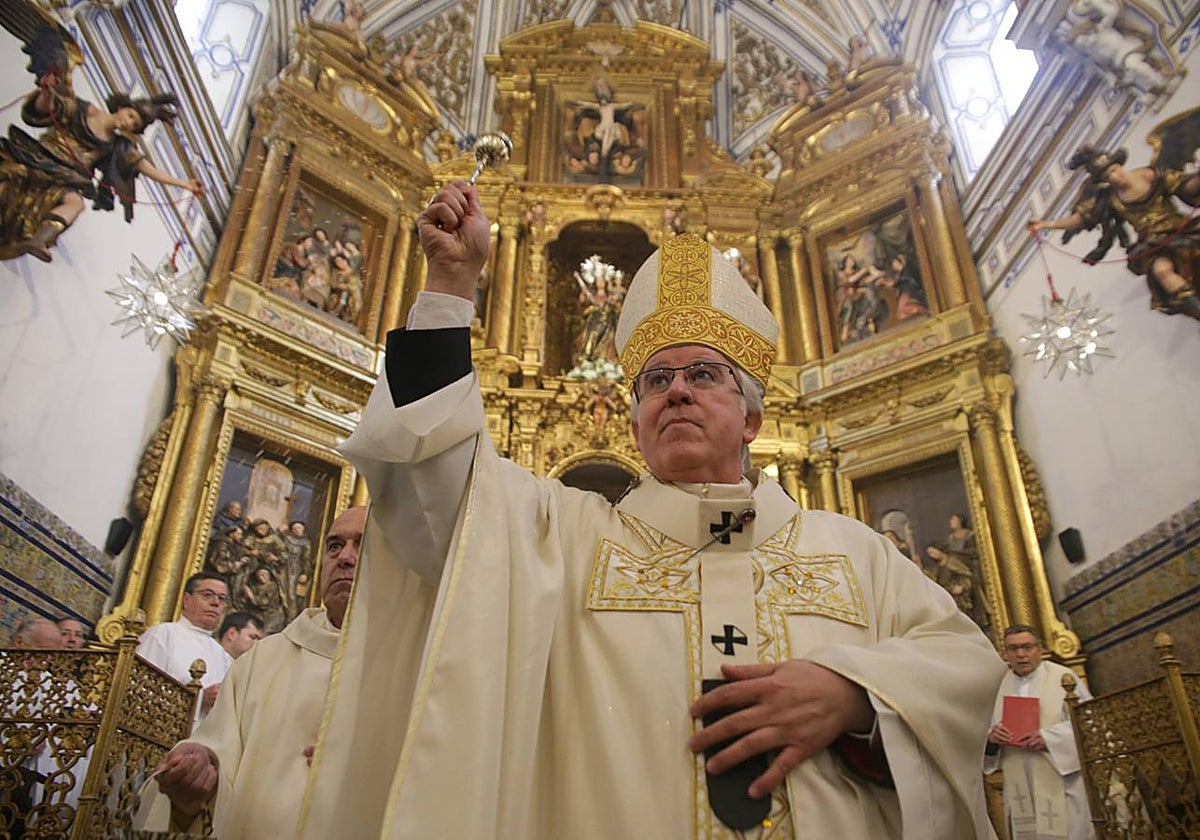 Monseñor José Ángel Saiz Meneses bendijo este viernes la iglesia del convento de Santa Clara, que abre al público tras su restauración