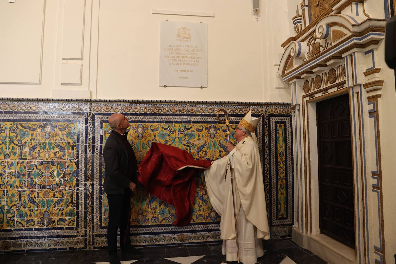 Monseñor José Ángel Saiz Meneses bendijo este viernes la iglesia del convento de Santa Clara, que abre al público tras su restauración