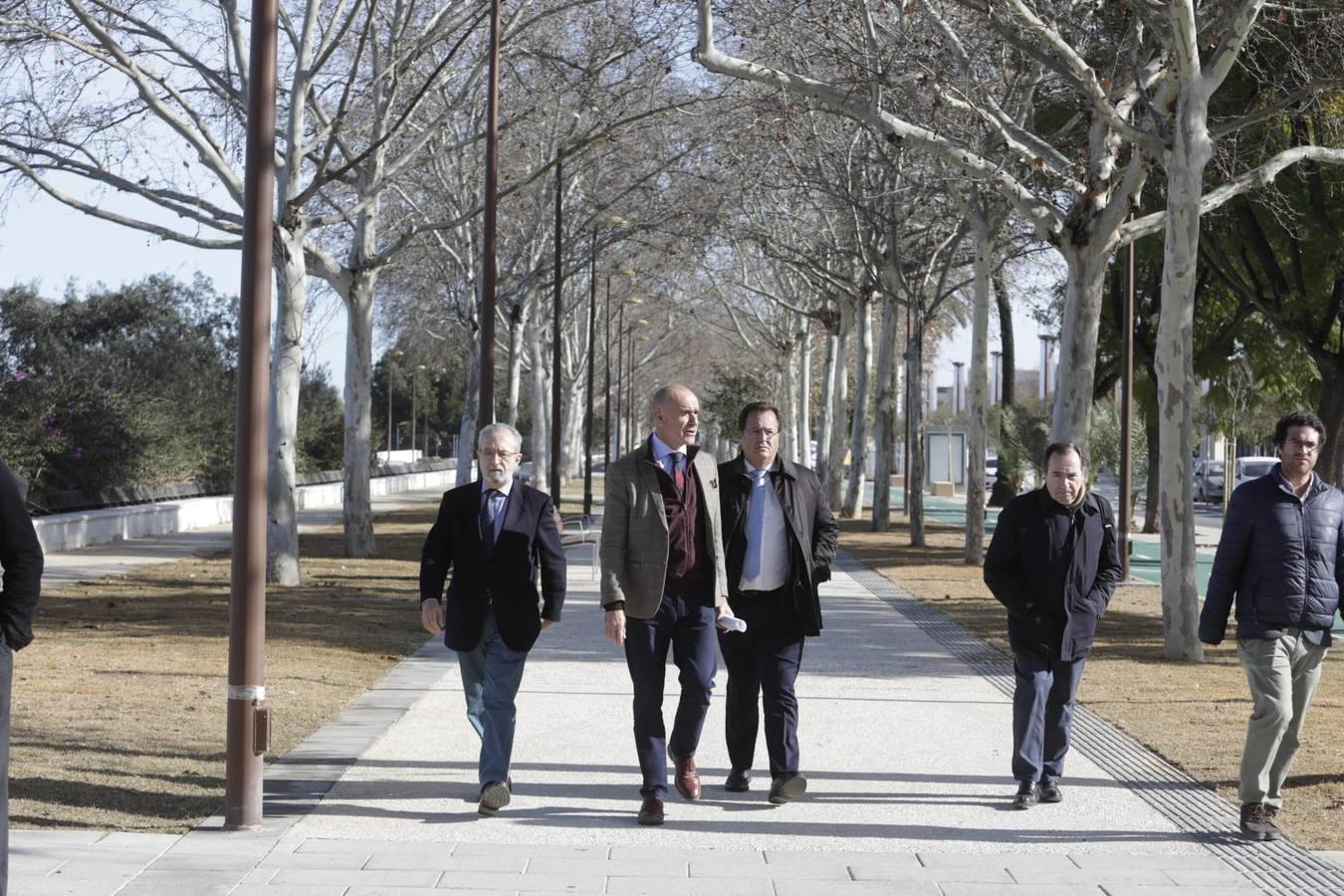 Los sevillanos ya pueden disfrutar de este nuevo tramo de la calle Torneo y de la plaza