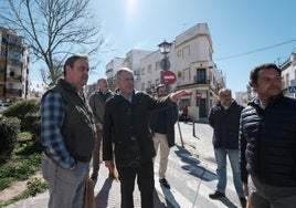 José Luis Sanz promete a los vecinos de la Macarena la construcción de tres parking subterráneo