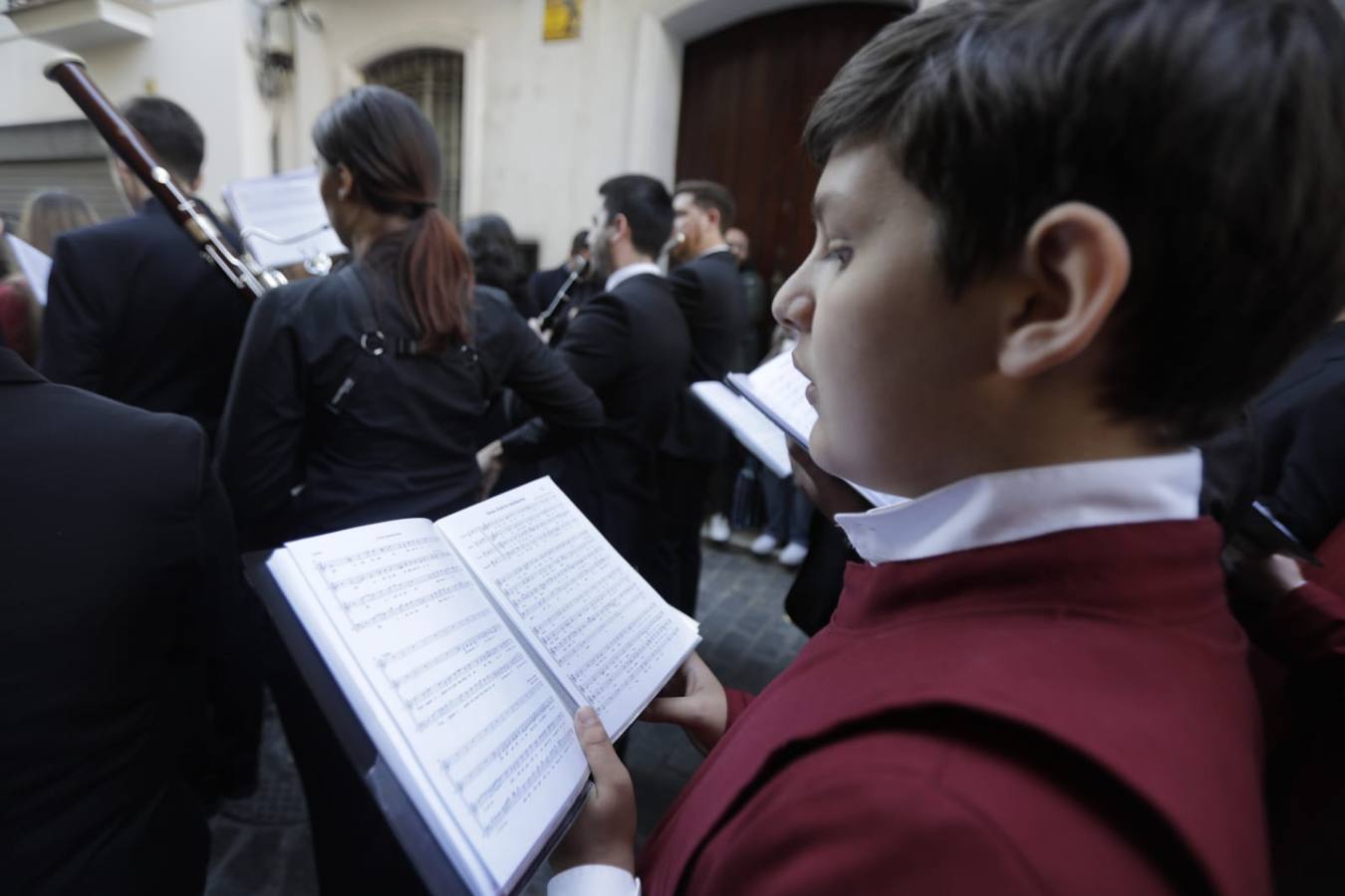 El Cristo de las Almas ha presidido el Viacrucis del Consejo de Cofradías, un clásico en la Cuaresma de Sevilla