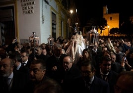 Viacrucis de Santa Marta: la multitud y el silencio más fúnebre