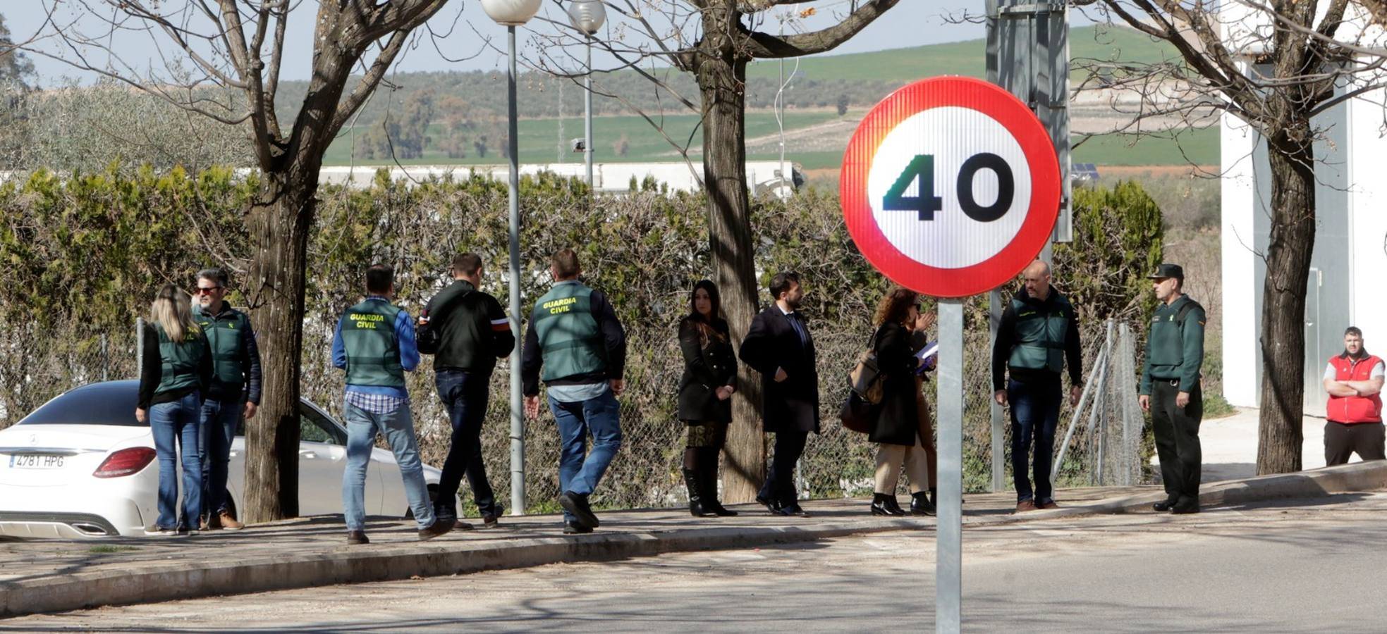 En imágenes, tensión durante la reconstrucción del crimen de El Rubio