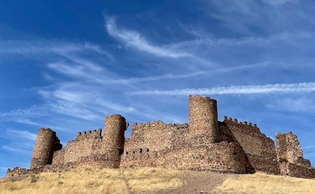 Muralla exterior del castillo