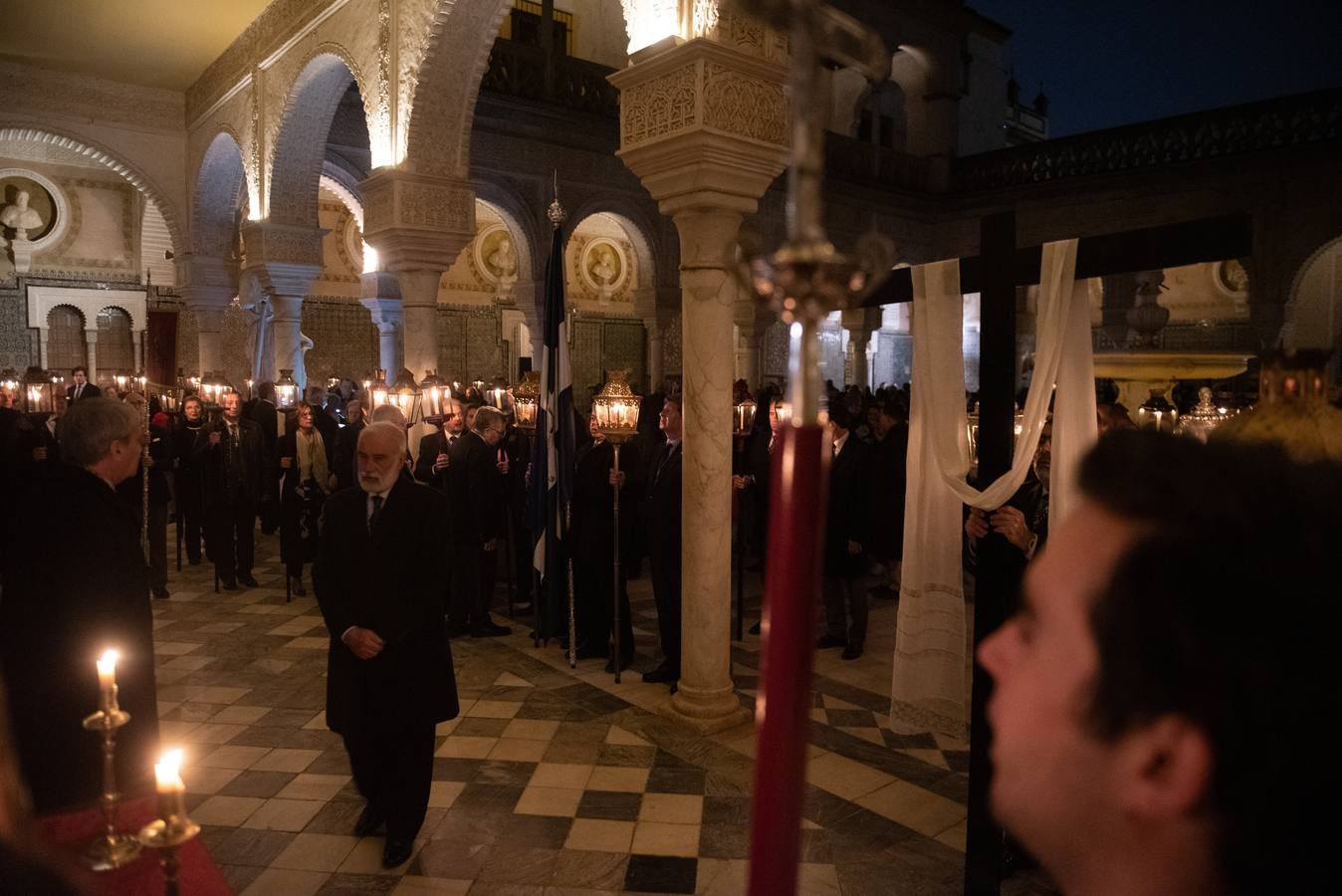 El tradicional viacrucis de la Pía Unión en la Casa de Pilatos