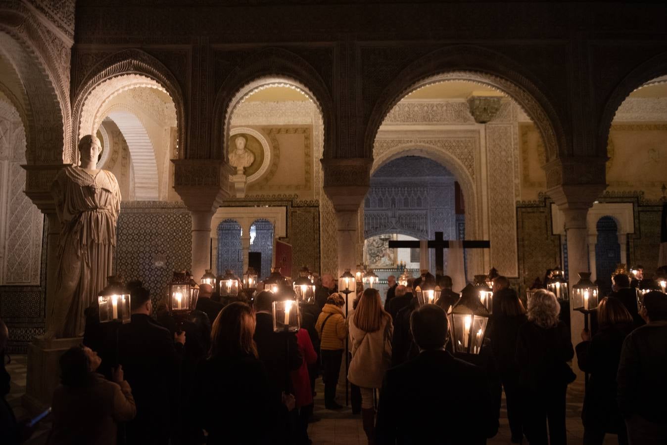 El tradicional viacrucis de la Pía Unión en la Casa de Pilatos
