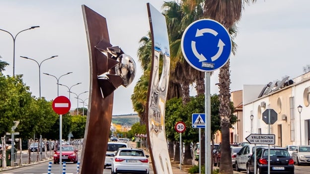 Monumento obra del escultor José Manuel Díaz 'Chiqui'