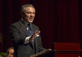 Alberto García Reyes, premio 'Semana Santa de Sevilla de las Letras'