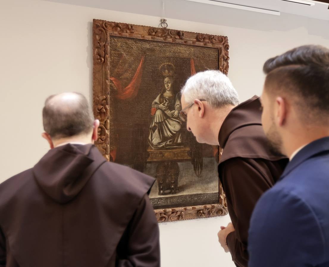 Unas 50 obras componen la exposición de arte sacro en el Ayuntamiento de Sevilla