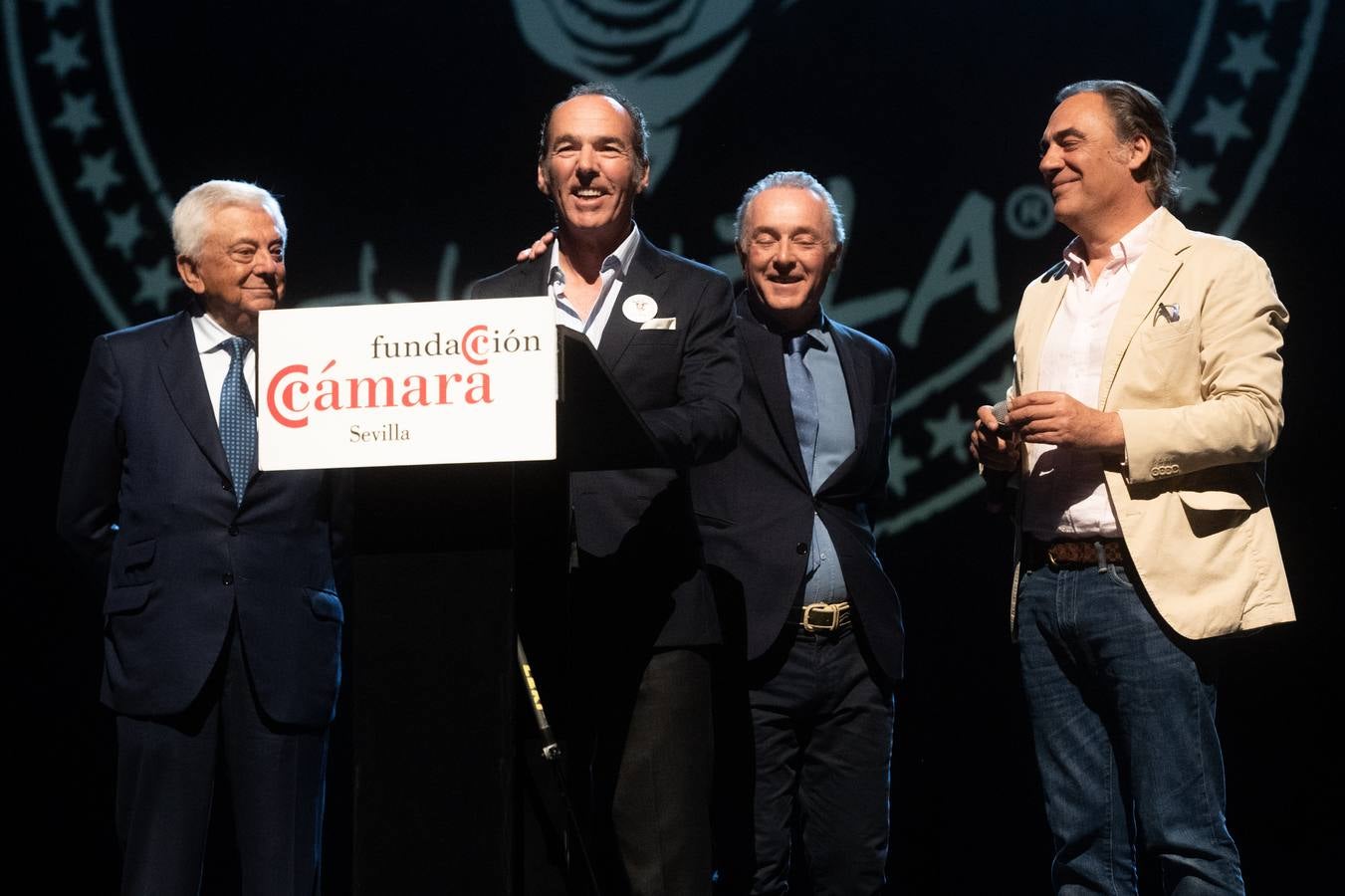 Diferentes momentos de la gala flamenca a beneficio de la Asociación DalecandELA