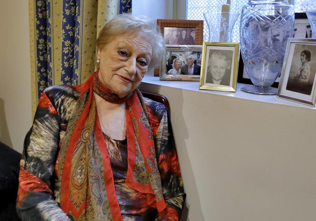 Angelita Yruela en su casa