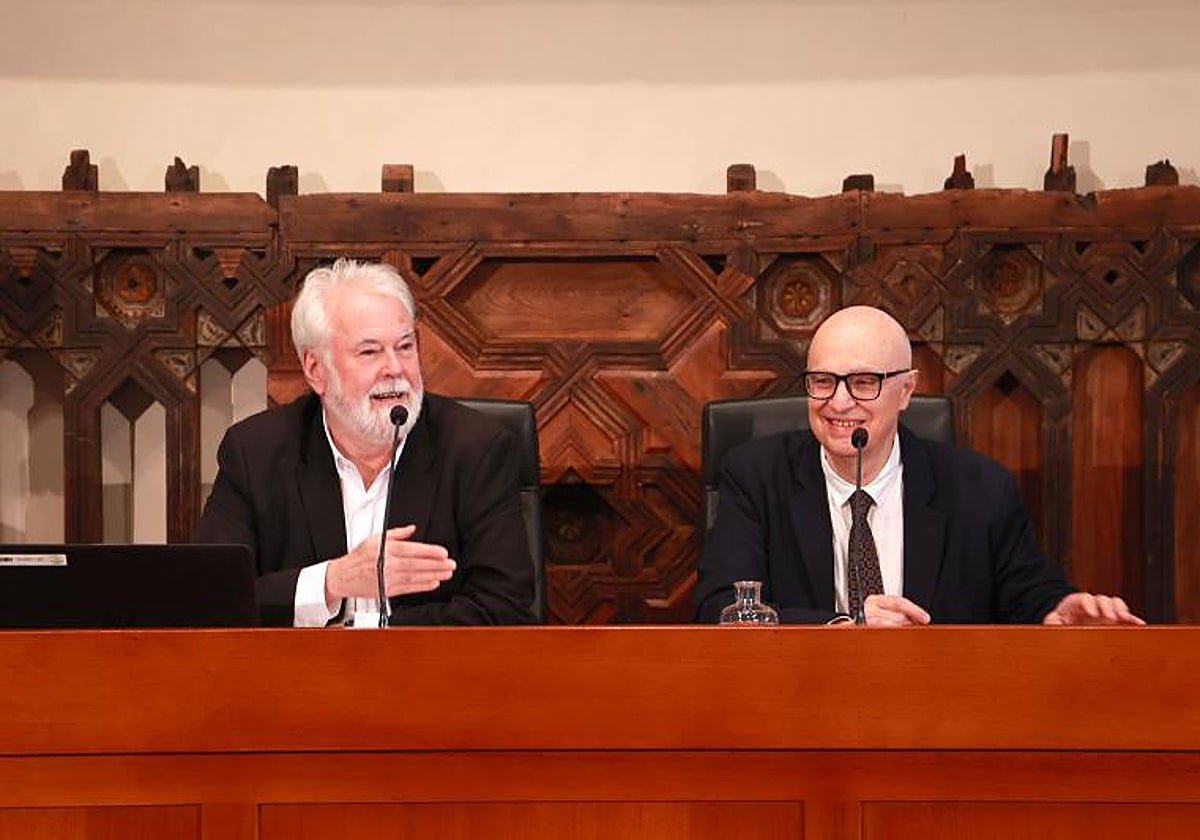 Antonio Moral y Salomón Castiel, durante la presentación en Sevilla del 72 Festival de Música y Danza de Granada