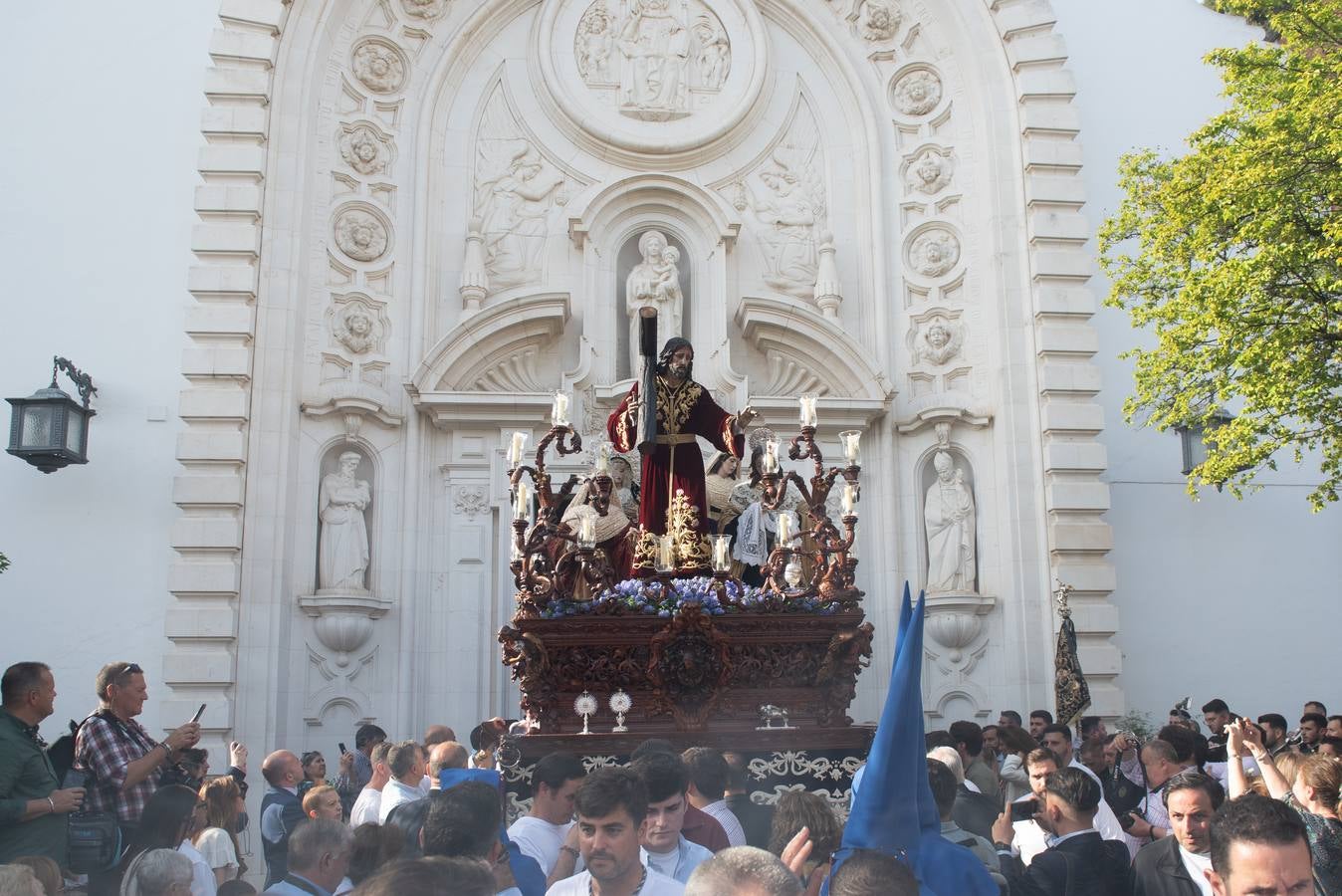 La hermandad de La Misión tuvo una estación de penitencia espléndida este Viernes de Dolores