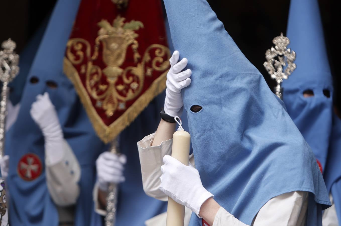 Salida de la hermandad de San Esteban en el Martes Santo de la Semana Santa de Sevilla 2023