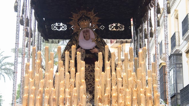 Virgen de la Presentación de la hermandad del Calvario