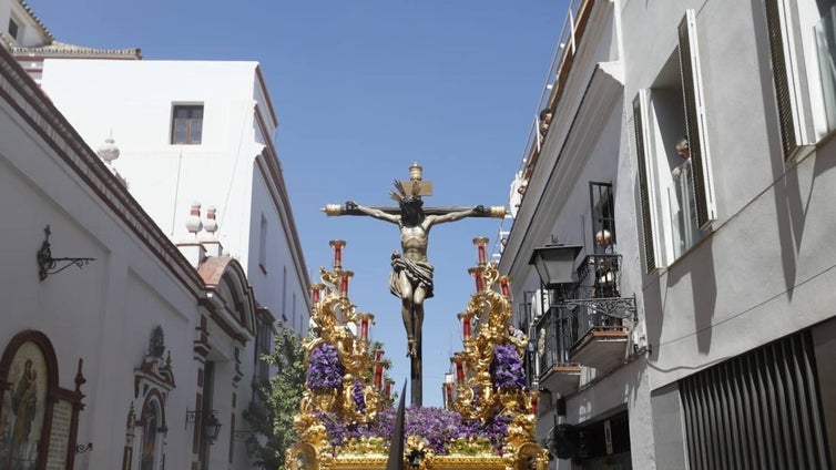 El Miércoles Santo salva sus problemas a costa del Buen Fin