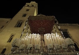 El ecuador de la Semana Santa de Sevilla se salda sin grandes retrasos