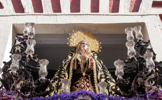 La Soledad, bajo el dintel de San Buenanvetura con la cruz aún hundida