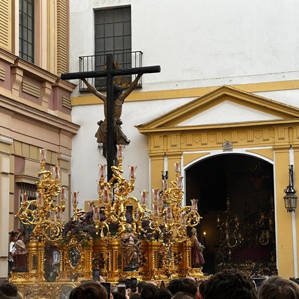 Cachorro y Museo: el cara a cara de la vida y la muerte