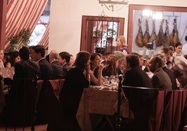 ¿Cómo se puede ser socio de una caseta en la Feria de Abril de Sevilla?