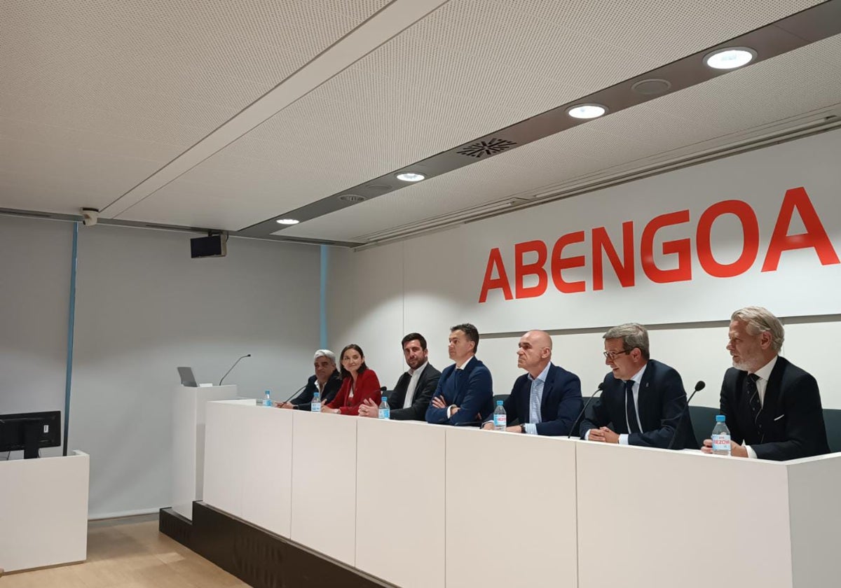 Imagen de la reunión en la sede de Abengoa