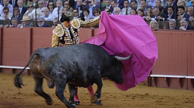 La Maestranza hecha un delirio por la histórica corrida de Victorino Martín