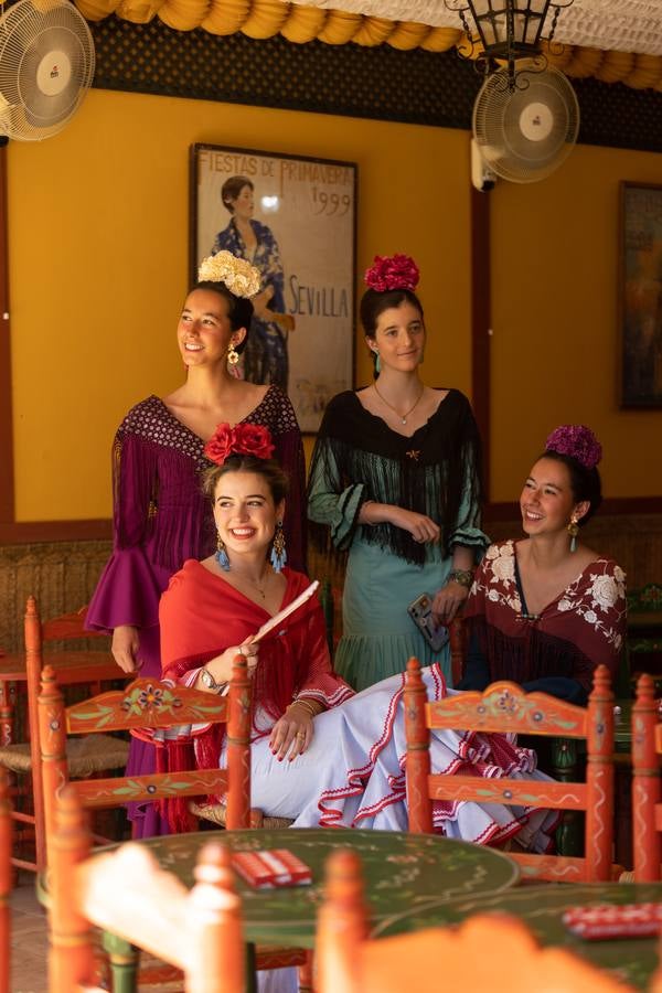 Calor y multitudes este lunes en el real de la Feria