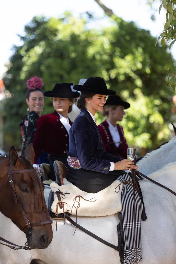 Calor y multitudes este lunes en el real de la Feria