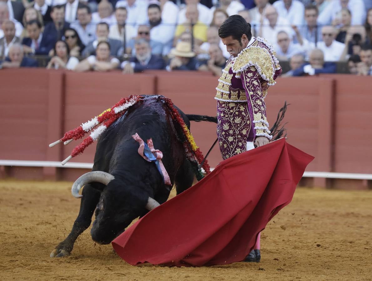 Emilio de Justo ha cortado dos orejas este lunes en la plaza de toros de Sevilla