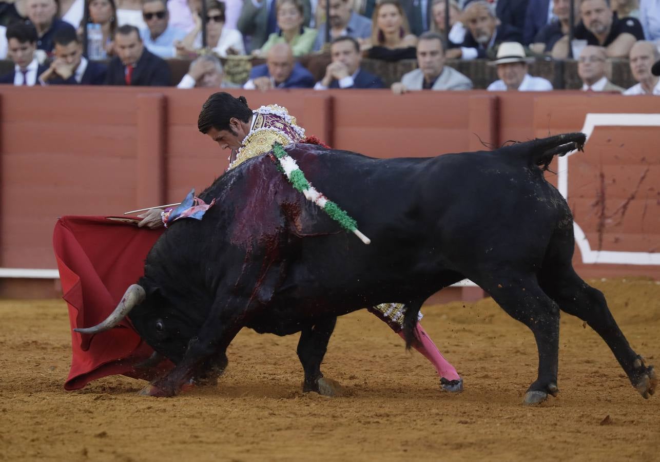 Emilio de Justo ha cortado dos orejas este lunes en la plaza de toros de Sevilla