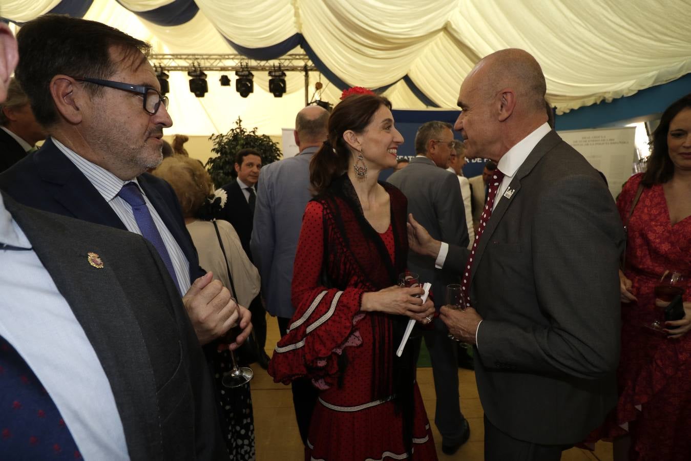 La ministra de Justicia, Pilar Llop, ha acudido a la recepción en la caseta de la Policía Nacional