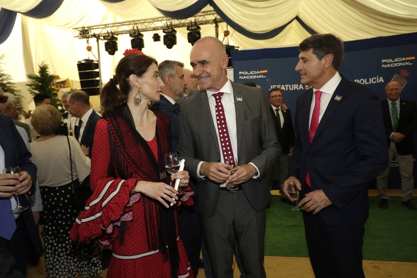 La ministra de Justicia, Pilar Llop, ha acudido a la recepción en la caseta de la Policía Nacional