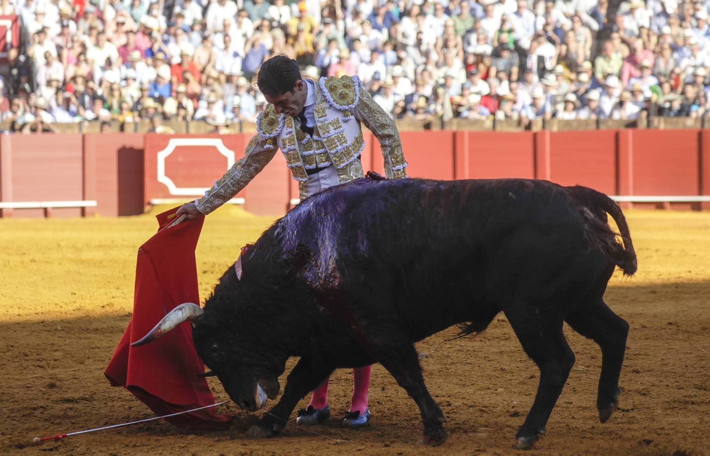 Faena de Alejandro Talavante, este lunes en la plaza de toros de Sevilla