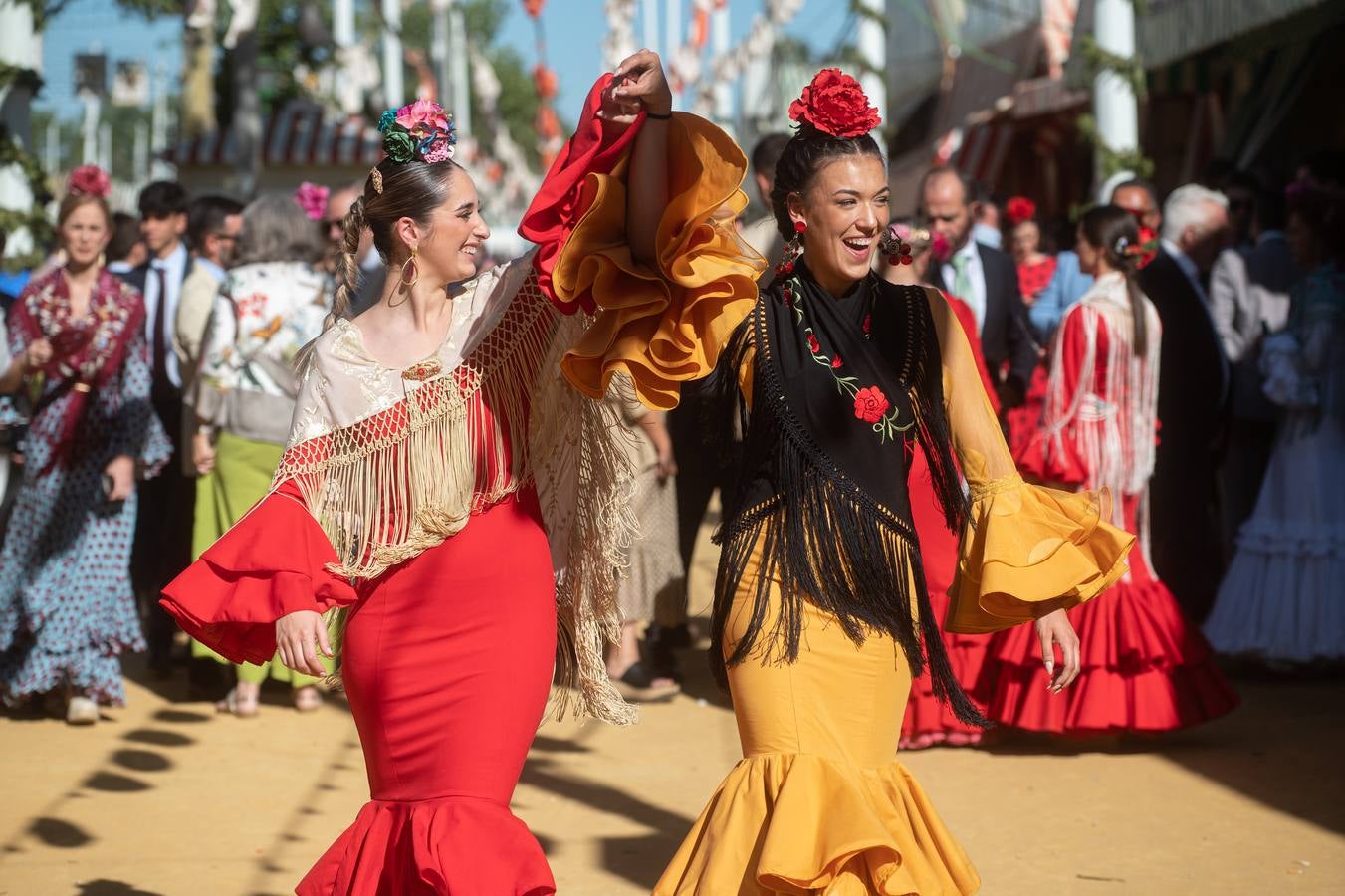 Multitudinaria jornada de Feria, previa al festivo