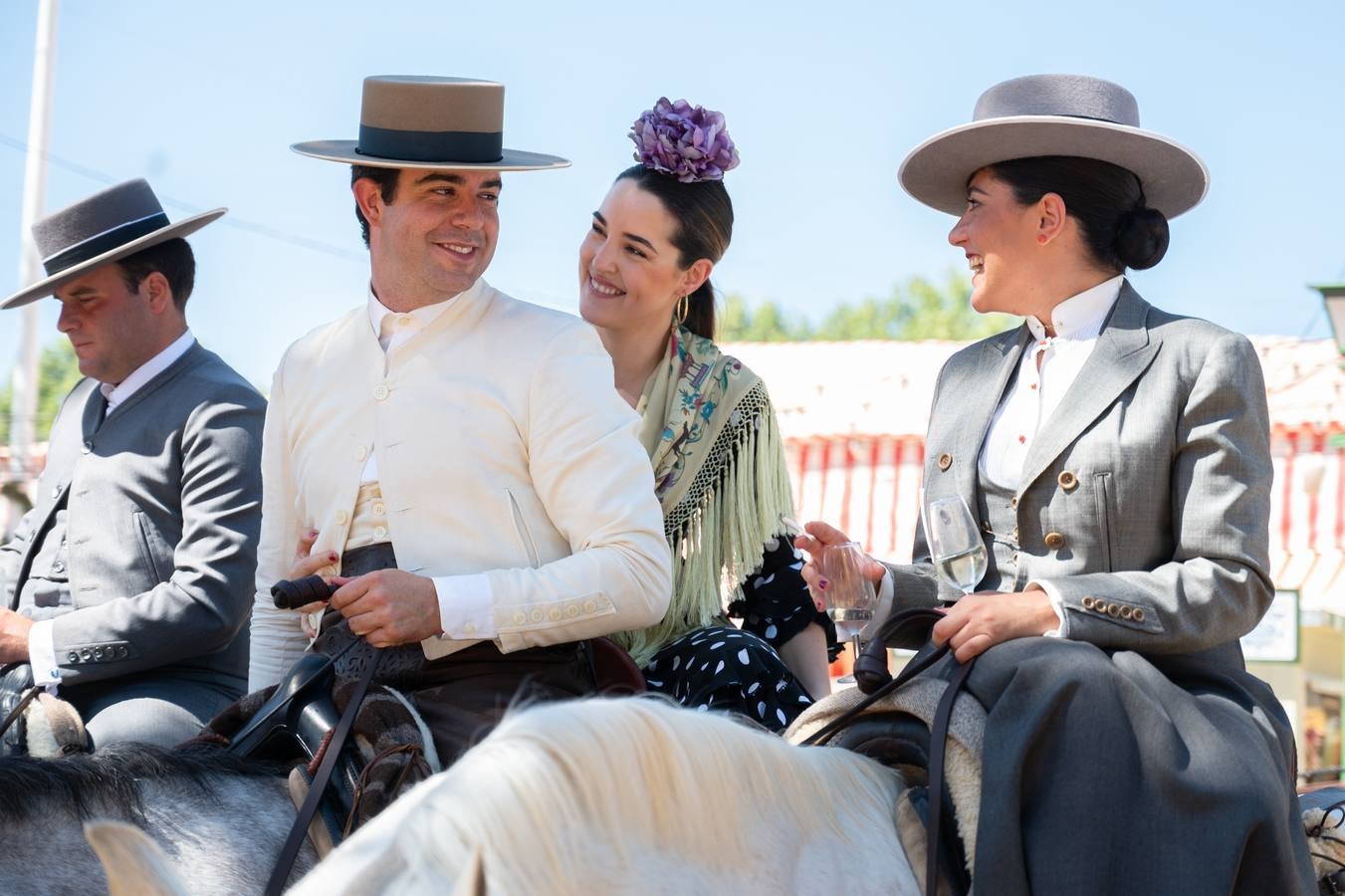 Multitudinaria jornada de Feria, previa al festivo